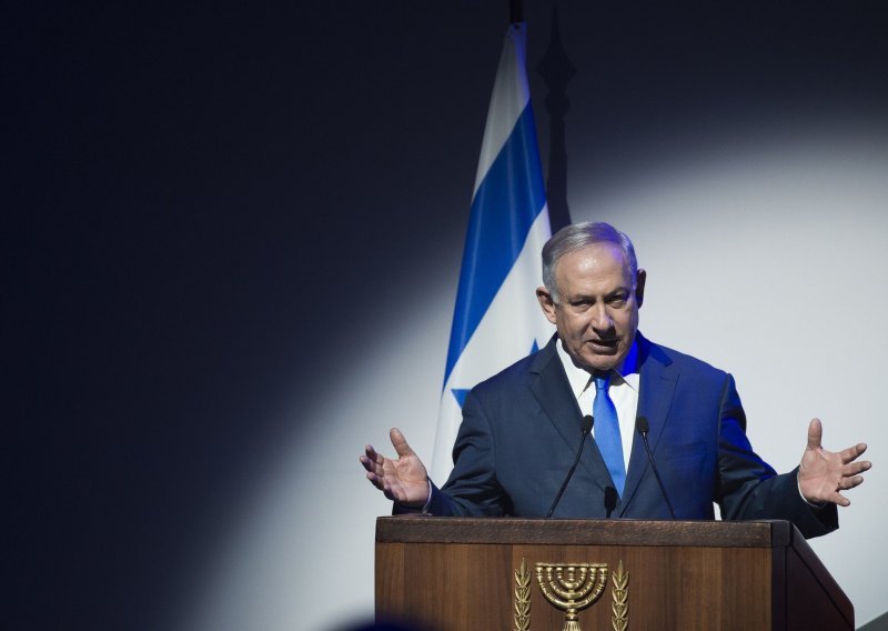 Izraelskog premijera Netanyahua sustižu optužbe za korupciju, policija ga ispitala u rezidenciji