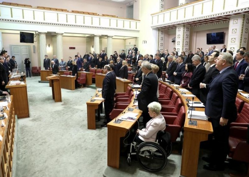 'Oružje je opasno onda kada se nalazi u rukama luđaka i bolesnika'