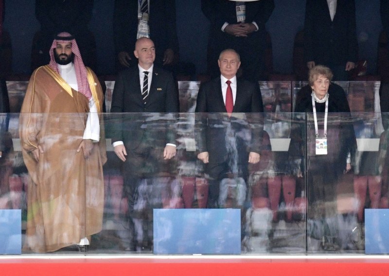 Saudijski princ i ruski predsjednik hit na internetu; pogledajte što se dogodilo u loži kod 'sumnjivog' gola