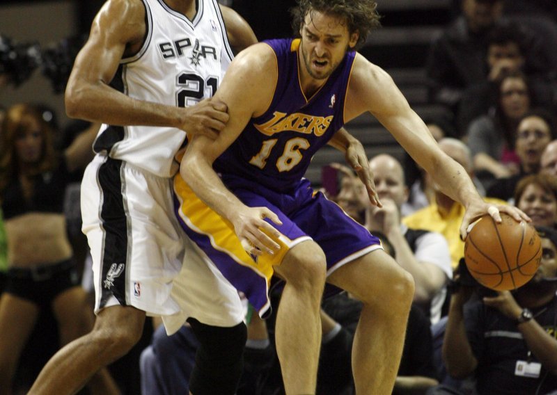 Spursi razbili Lakerse i s Bryantom