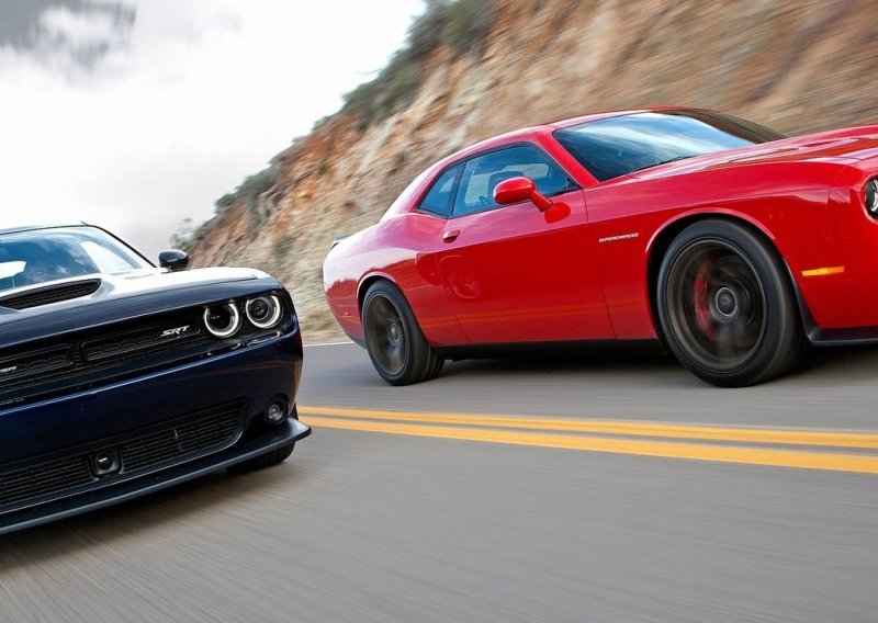 Challenger SRT Hellcat loče 5,5 litara benzina u minuti