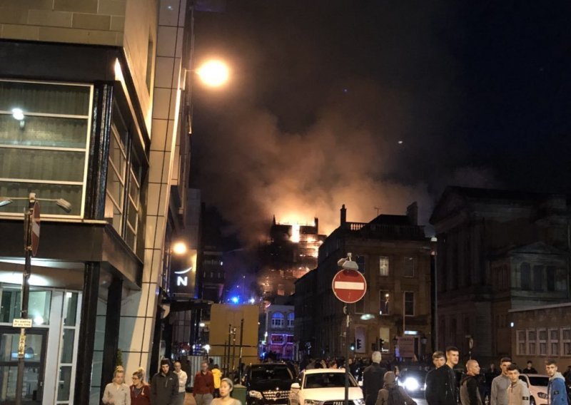 Požar pogodio umjetničku akademiju u Glasgowu