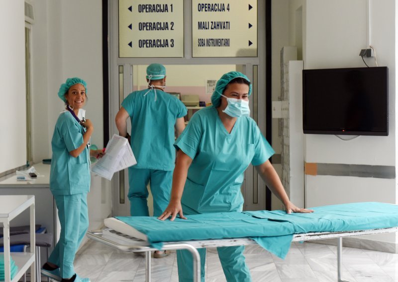 Komora osudila napad na medicinsku sestru u Požegi i zatražila da se u bolnice uvedu zaštitarske službe