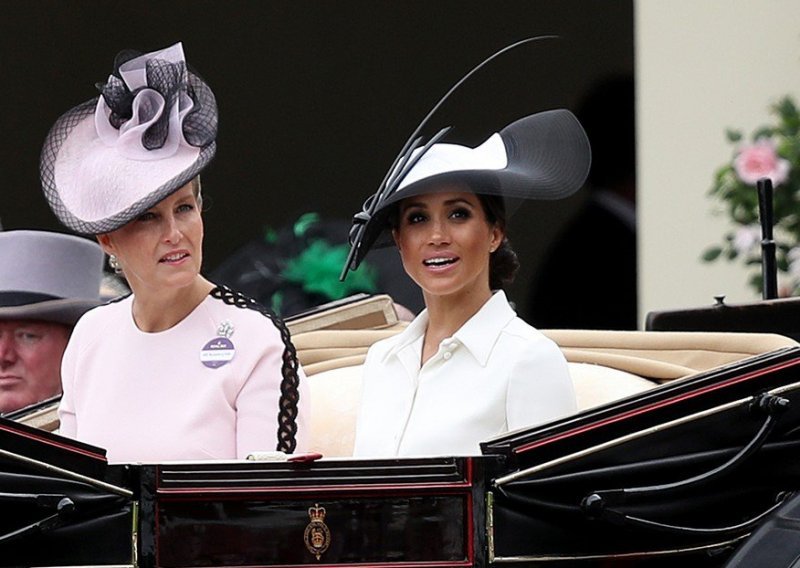 Elegantna Meghan Markle privlačila poglede na svom prvom Royal Ascotu