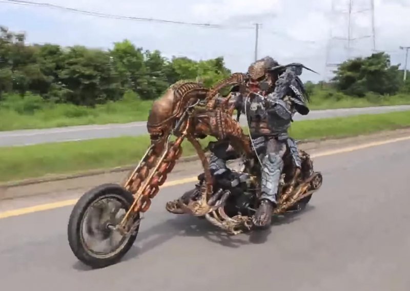 Nevjerojatan kostim zaslužuje podjednako fantastično vozilo