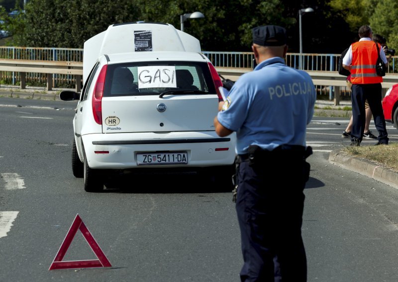 Pogledajte kako je izgledala jednosatna blokada prometa diljem Hrvatske