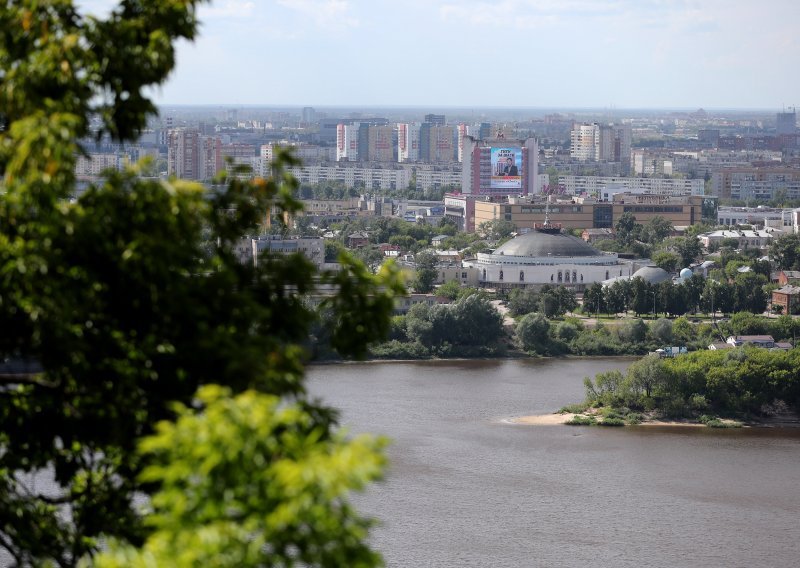 Razglednica iz Njižni Novogroda, grada koji se zvao Gorki i nosio nadimak sovjetskog Detroita