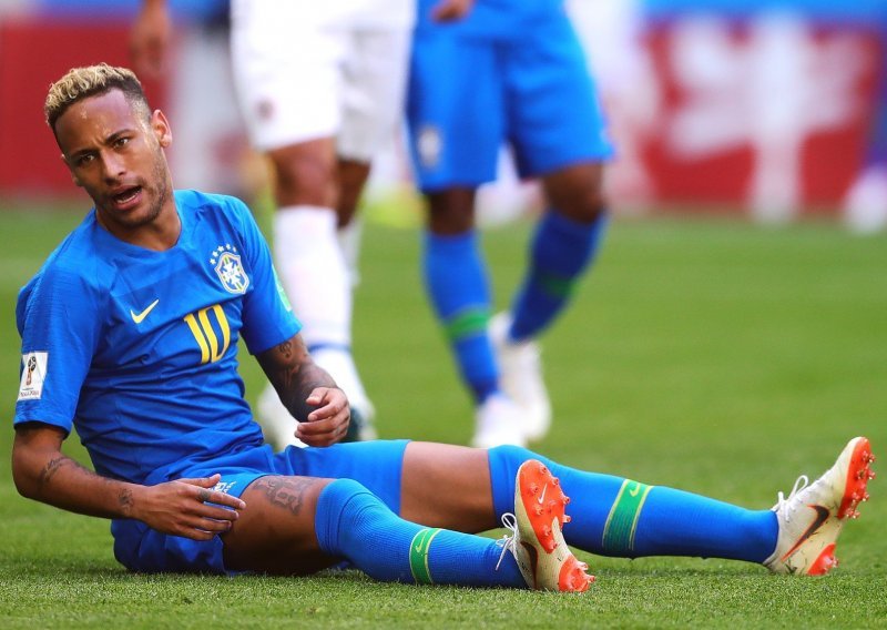 Čak su se i Brazilci počeli sprdati s Neymarom, njegovo glumatanje postalo je pravi hit