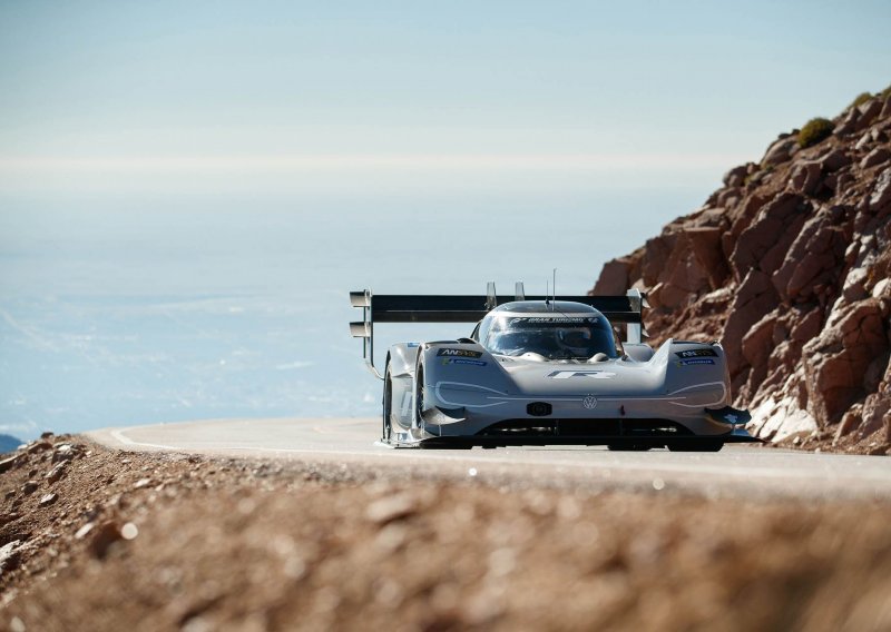 Volkswagen napada Nürburgring I.D. R-om. Može li srušiti Porsche?