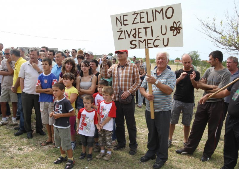 'Romi nam truju zrak, voće i povrće'