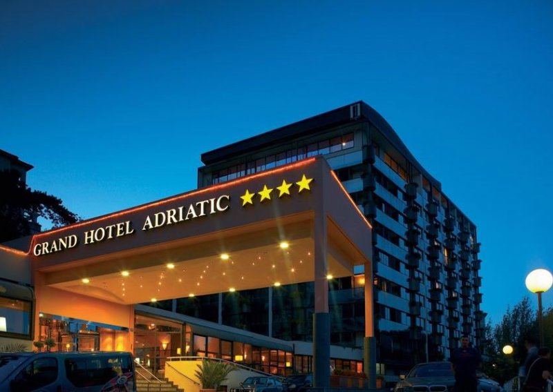 Uz Grand Hotel Adriatic prodaje se i njegova uprava