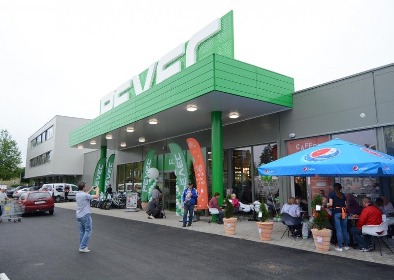 Pevec u Bjelovaru otvorio trgovački centar vrijedan 30 milijuna kuna
