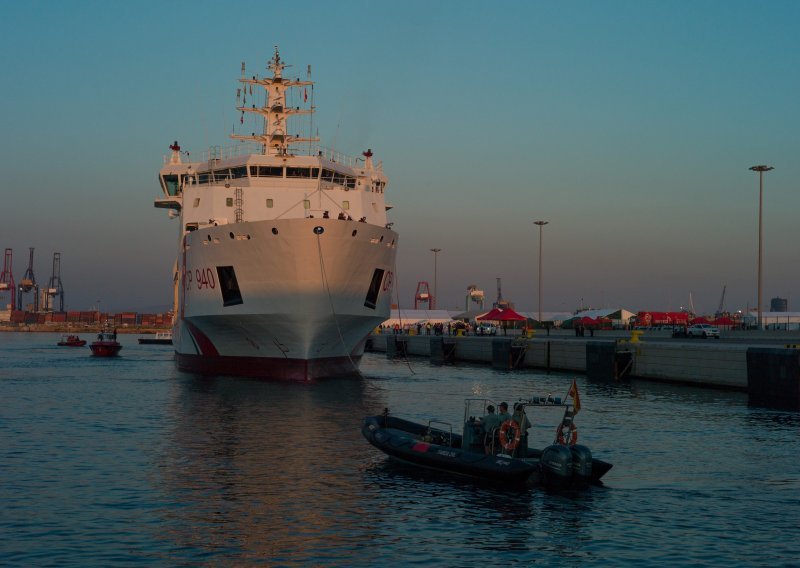 Nema više u talijanske luke, zabranili pristajanje i broda humanitarne organizacije
