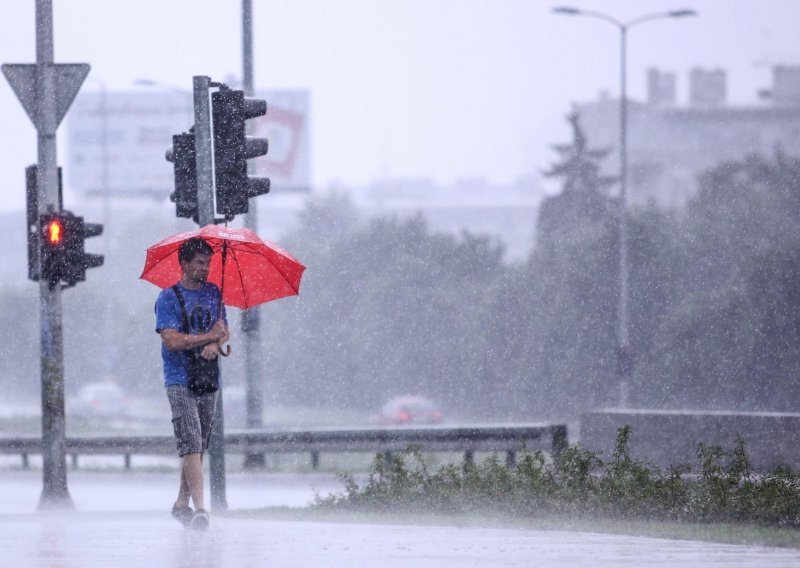 Veći dio zemlje danas bi mogao iznenaditi pljusak, pogledajte kad i gdje točno