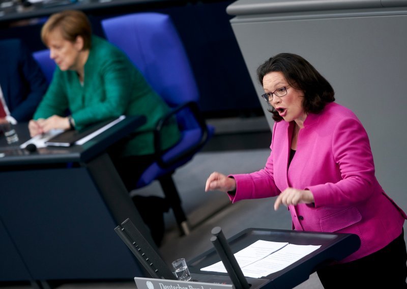 Njemački SPD traži sastanak koalicijskih partnera, ne pristaje na kompromis