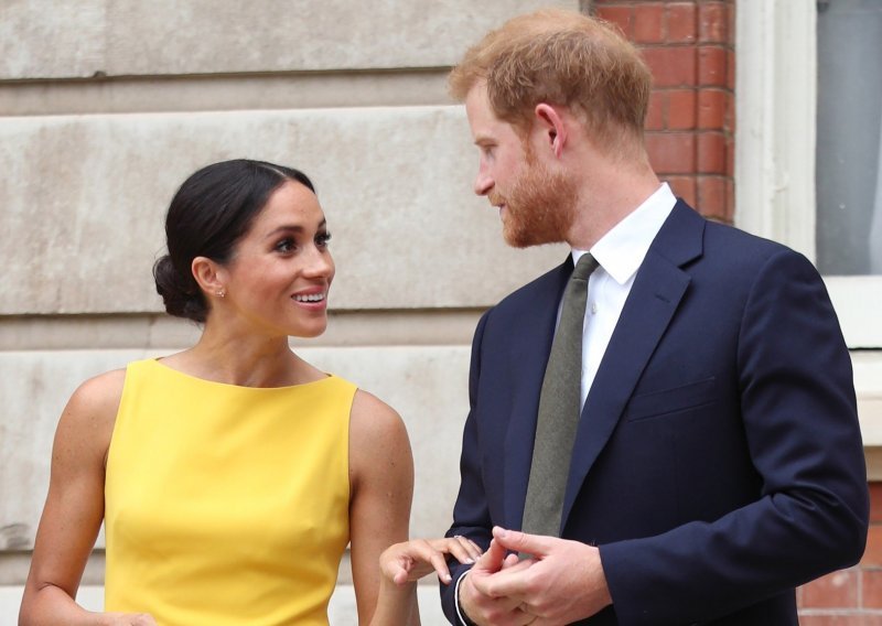 Meghan Markle već se prilagodila životu u Londonu; izgubila je američki naglasak i postala prava Britanka