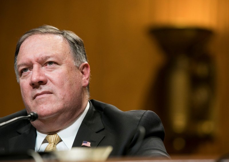 Pompeo: Washington neće mirno gledati kako Moskva potpiruje napetosti