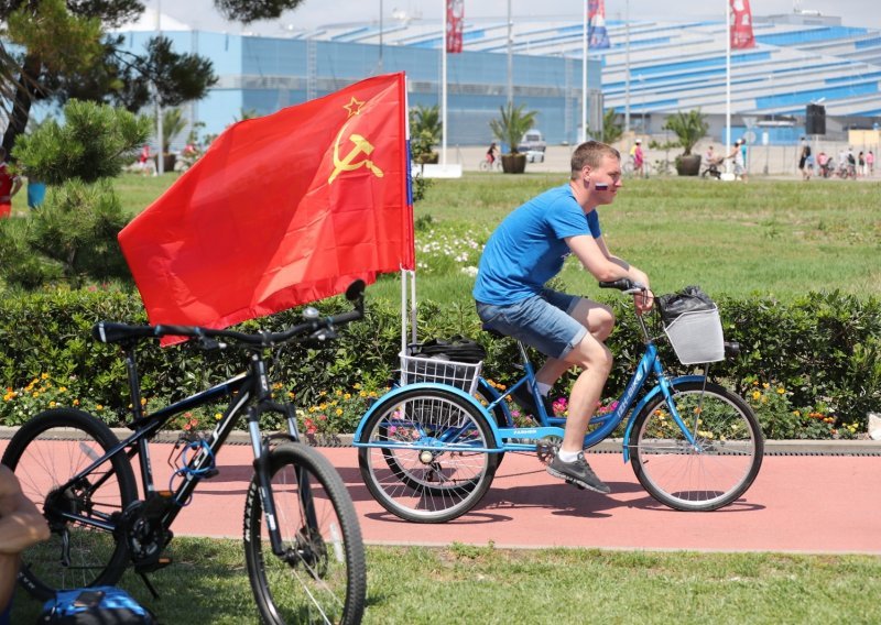 Gotovo polovica mladih Rusa se želi odseliti; najviše do sada