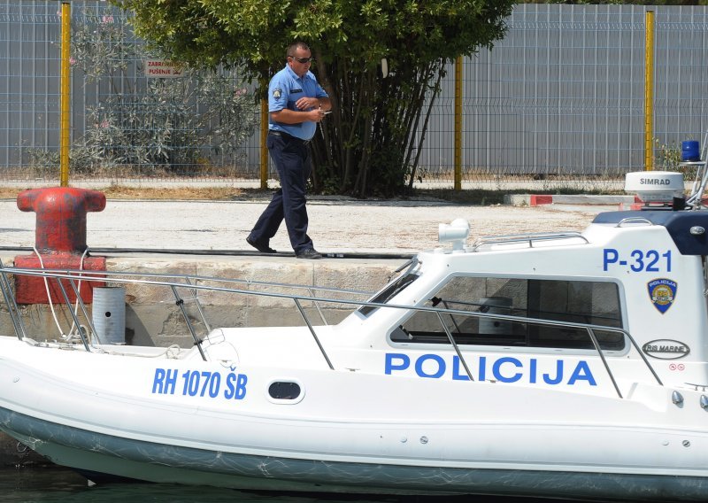 Dvoje djece ozlijeđeno u sudaru taksi brodice i gumenjaka u marini Vrsar