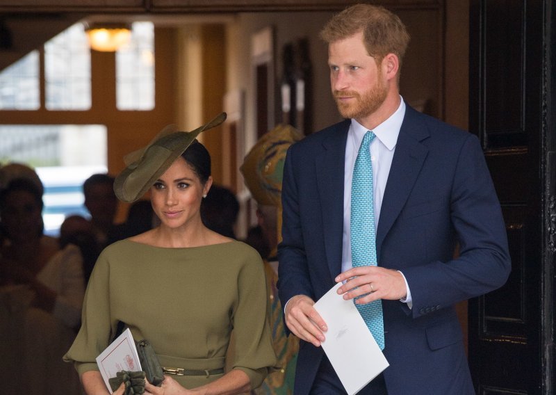 Meghan zračila elegancijom u maslinastoj haljini Ralpha Laurena