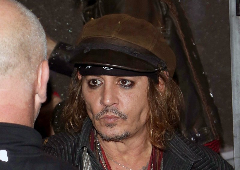 Johnny Depp optužio Amber Heard da je crtala lažne masnice po licu i tvrdi: ‘U svemu ovome samo sam ja žrtva’