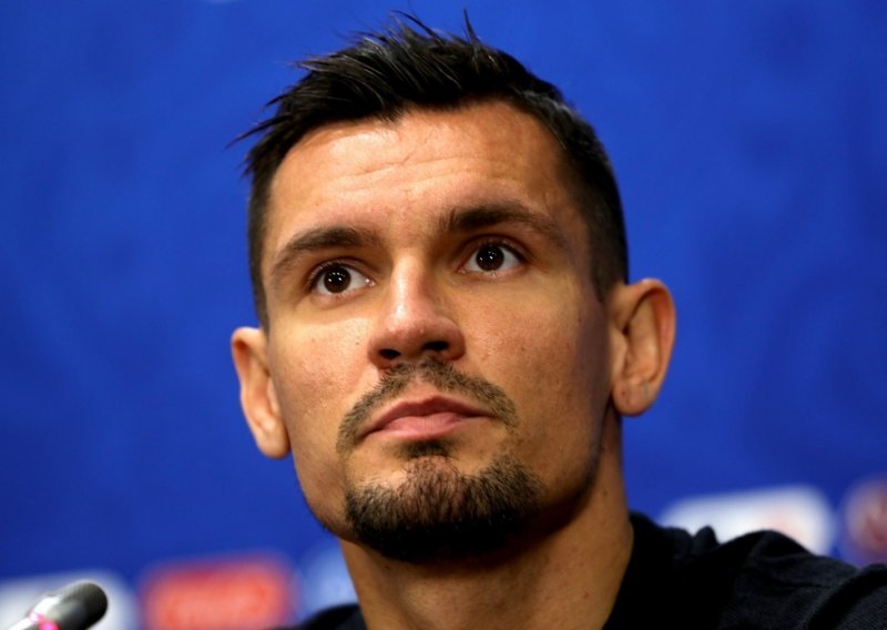 Dejan Lovren nije izdržao: Poručio navijačima Liverpoola neka se srame