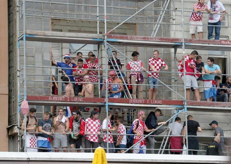 U Zagrebu na javnim mjestima finale pratilo 35.000 navijača; oštećeno nekoliko automobila
