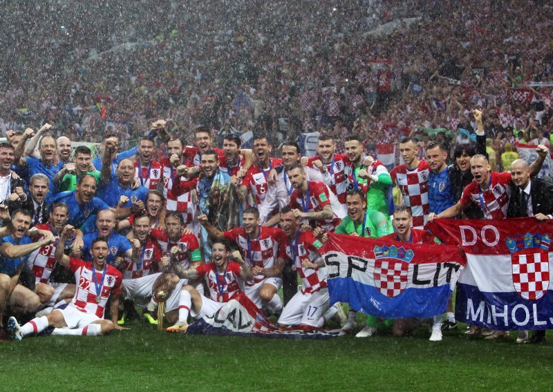 [FOTOPRIČA] Fantastično putovanje: Još jednom prođite kroz čarobnu ljetnu bajku hrvatskih nogometnih heroja