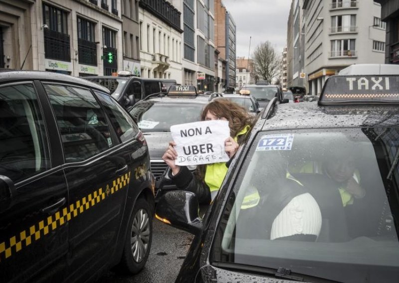 ORaH o UBER-u: veliki biznis protiv javnog interesa