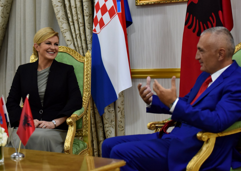 Nakon uzbuđenja u Rusiji, predsjednica u trodnevnom posjetu Albaniji