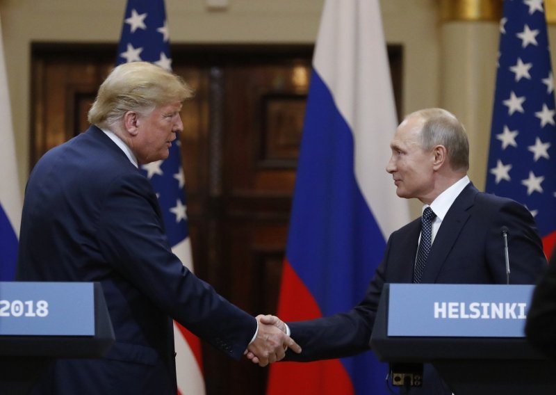 Američki senator Rand Paul dostavio Trumpovo pismo Putinu