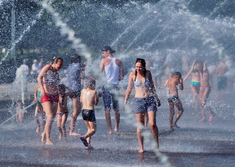 Danas još toplije nego u subotu, a od ponedjeljka vrućine mogu postati opasne po zdravlje