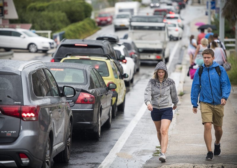 Potpuni kolaps: Split, Solin, Makarska i Omiš u prometnoj blokadi