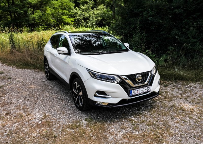 Nissan Qashqai 1.6 dCi Tekna Xtronic ProPilot - na korak do samoupravljivosti