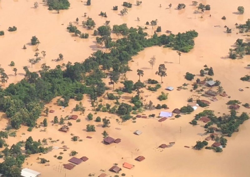 U Mjanmaru popustila brana, poplavljeno 85 sela i tisuće ljudi napustilo domove