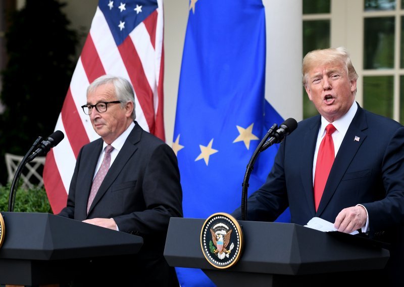 Juncker vrlo zabrinut zbog trgovinskog rata SAD-a i Kine