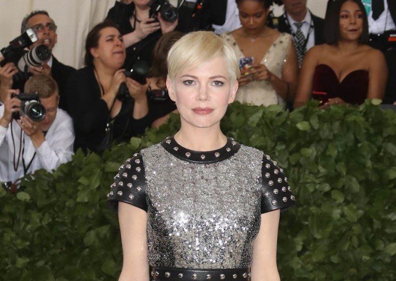 Michelle Williams potajice se udala