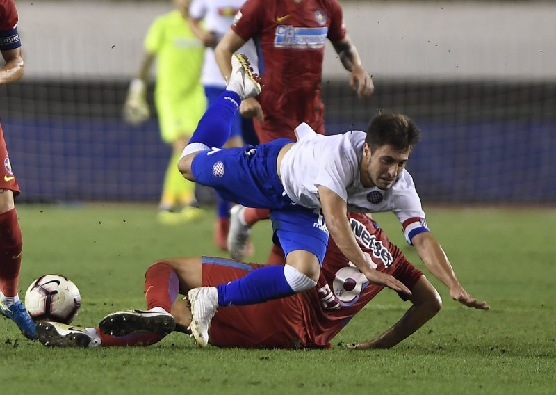 Hajduk nije uspio slomiti očajne goste, a sramota od terena je posebna priča Poljuda