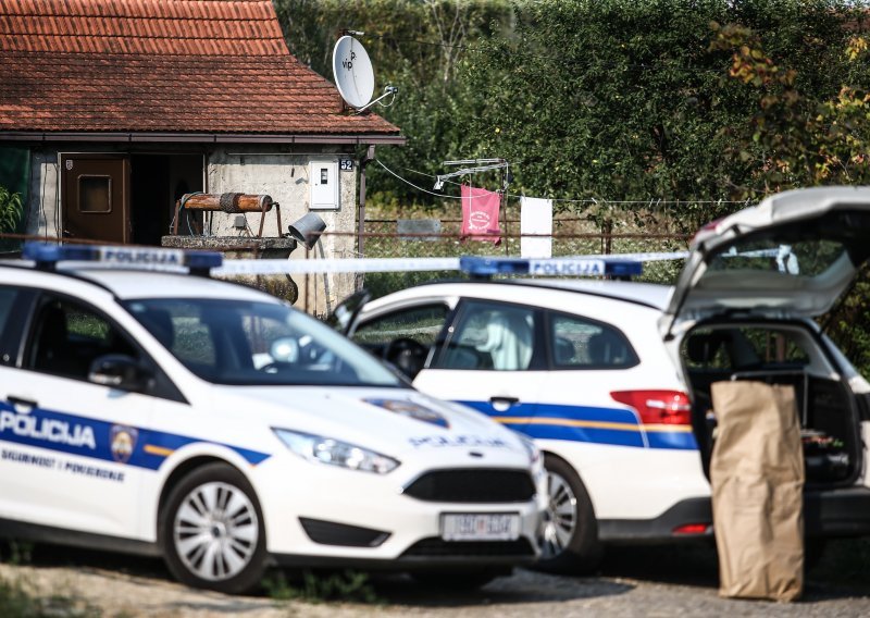 Napao policajce nožem, oni ga ustrijelili u nogu