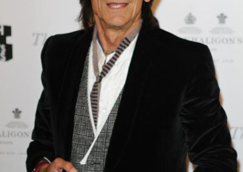 Ronnie Wood na dražbi osvojio večeru sa Scarlett