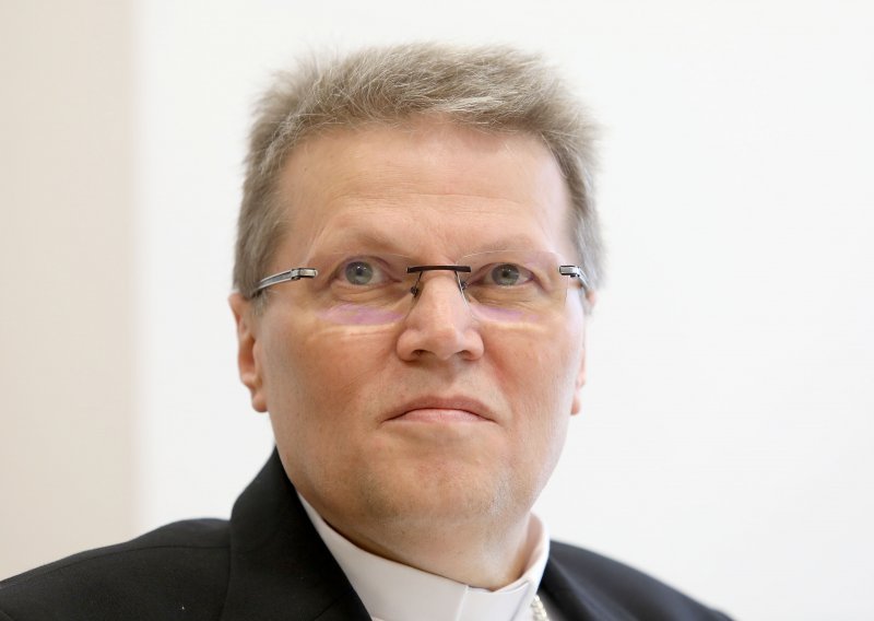 Nadbiskup Hranić: Hrvatsko društvo još uvijek boluje od posljedica grijeha struktura
