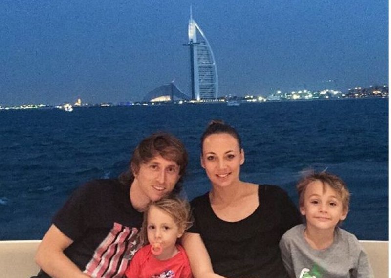 Luka i Vanja Modrić: Obiteljski provod u Dubaiju