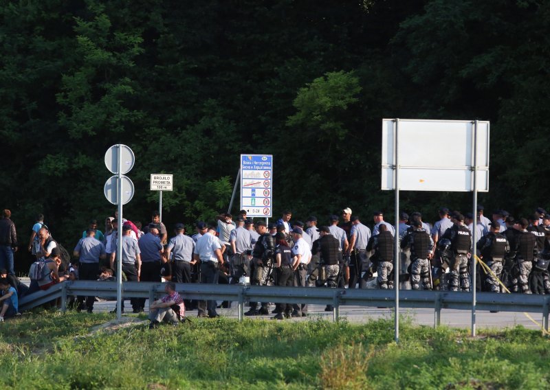 Većina od 23 tisuće migranata iz BiH krenulo prema zapadnoj Europi, jedini put koji ih tamo vodi je onaj preko Hrvatske