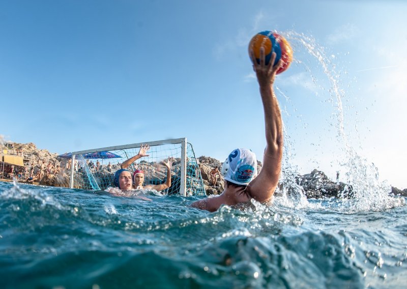 'Tradicionalno Neugodni' izborili u Dubrovniku veliko finale Red Bull Sidruna