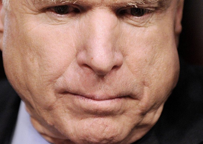 Amerika žaluje za McCainom, a izrazi sućuti stižu iz cijeloga svijeta: Bio je politički gorostas