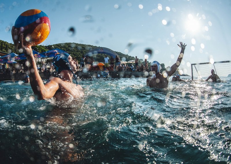 Makarska ekipa 'Zale Šampion' prvak je ovogodišnjeg Red Bull Sidruna