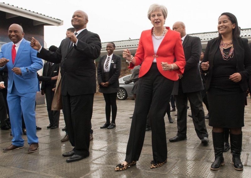 Ples britanske premijerke postao predmetom ismijavanja