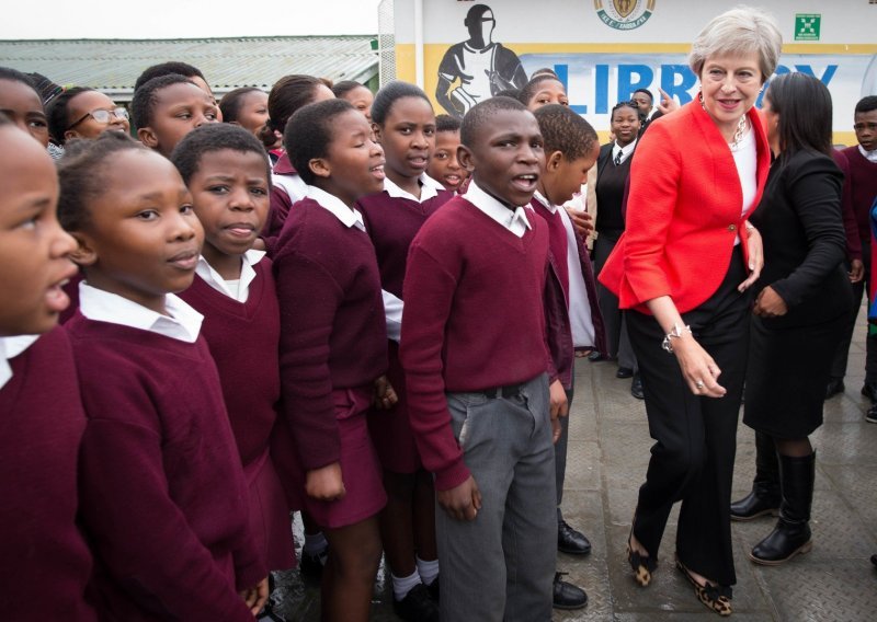 Merkel i May u borbi za Afriku, Kremlj najavio najveće vojne manevre, Australija dobila šestog premijera u deset godina