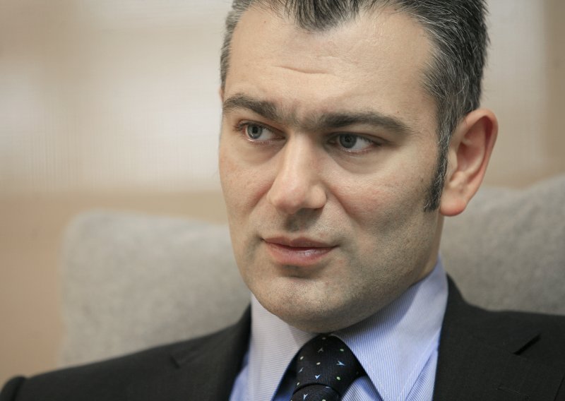 Promoviraju se ljudi koji su rušili i ono malo morala