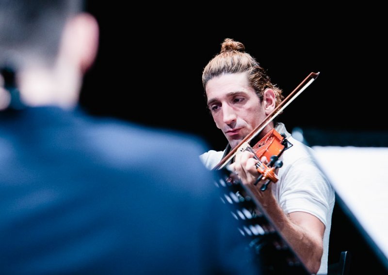 Slavko Sobin kao prva violina, Marica Vidušić za harfom: evo kako se ZKM-ovci pripremaju za Probu orkestra
